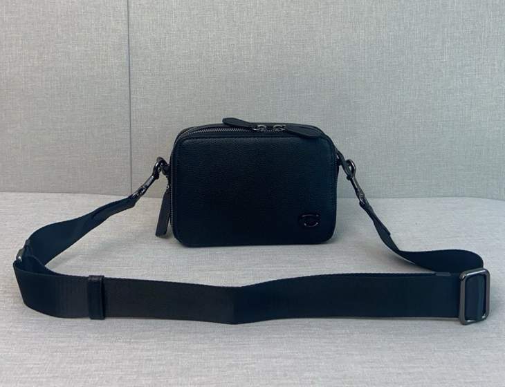 Picture of Coach Mens Bags _SKUfw228189577fw